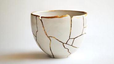 Le crepe che splendono: rinascere attraverso il trauma